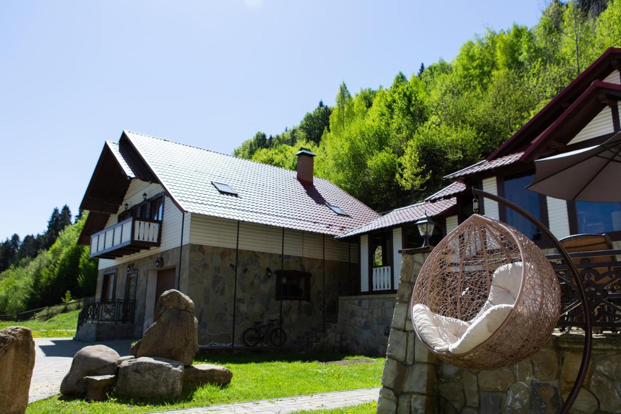 Kamyanka Villa Jaremtsje Buitenkant foto