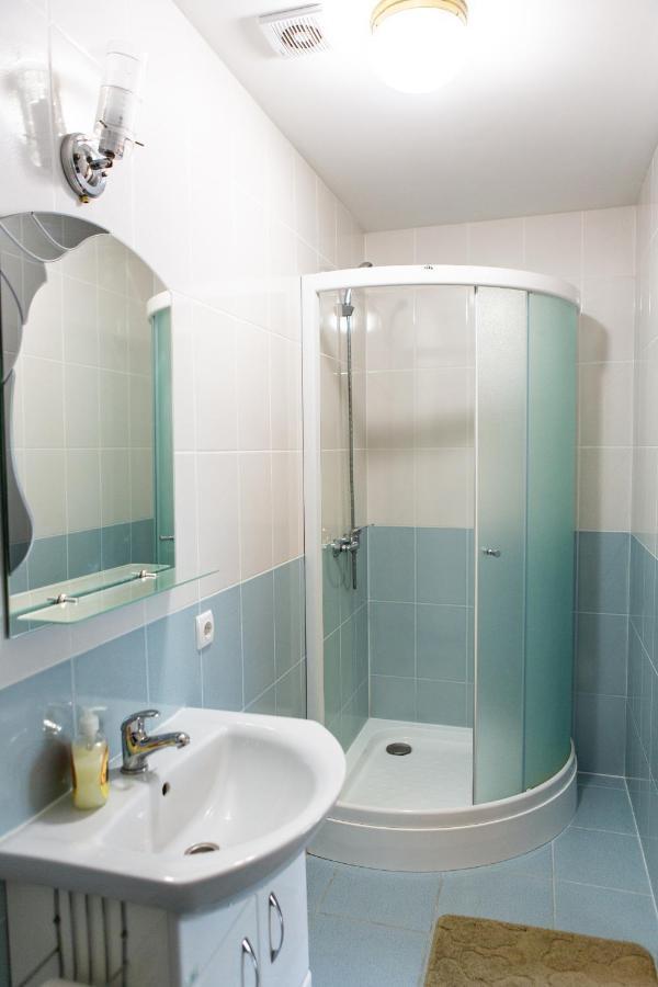 Kamyanka Villa Jaremtsje Buitenkant foto